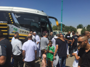 بالصور: عودة الفوج الأول من معتمري مدينة اللد إلى ديارهم بسلام 